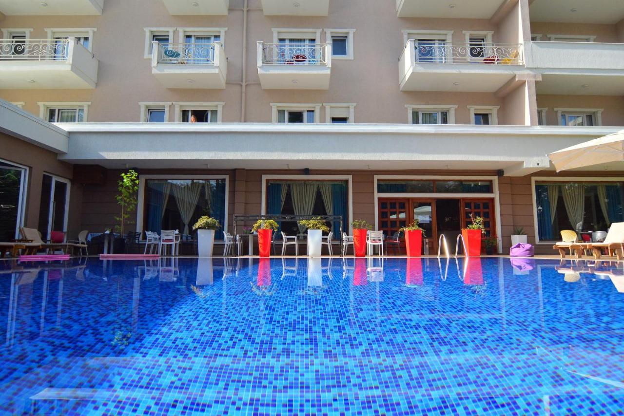 Sandy Beach Resort Golem  Esterno foto