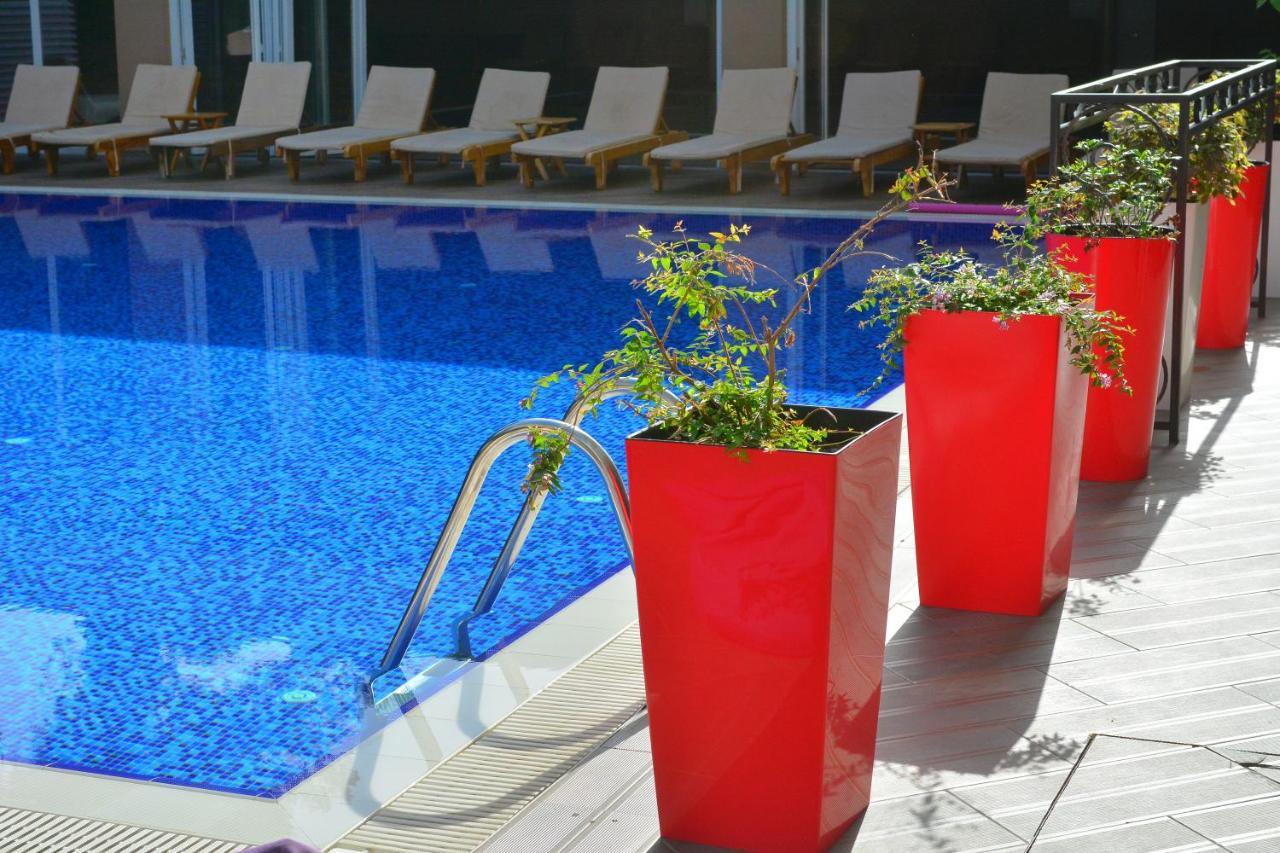 Sandy Beach Resort Golem  Esterno foto