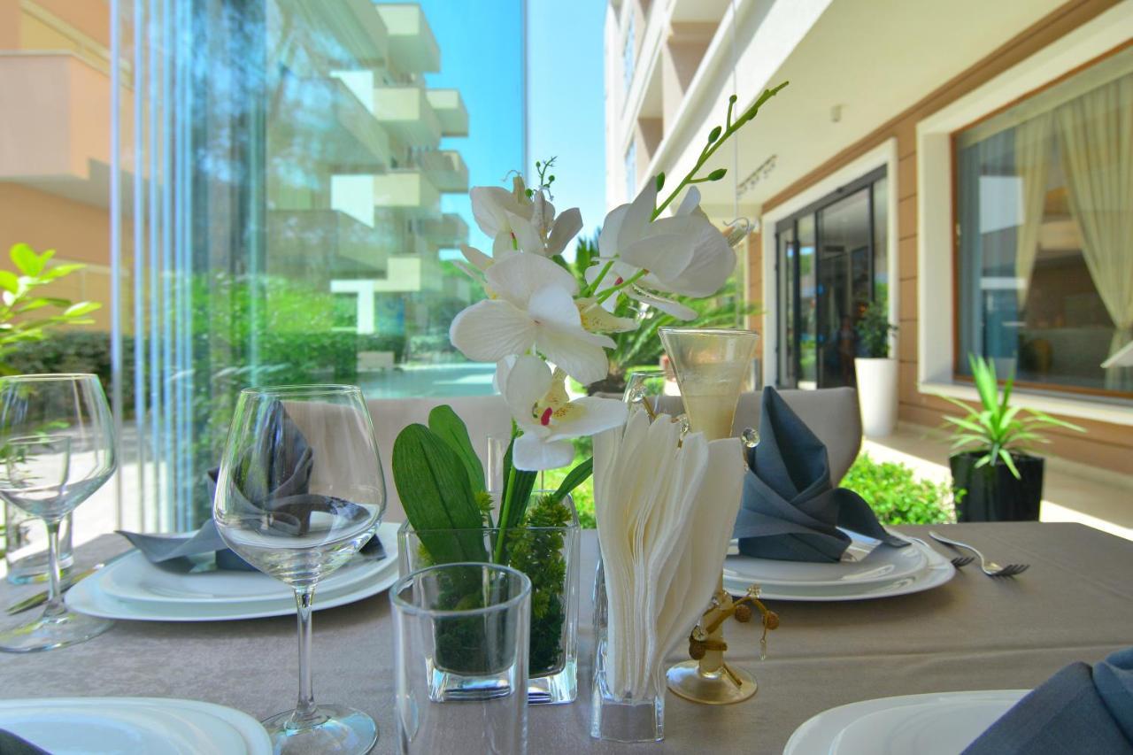 Sandy Beach Resort Golem  Esterno foto