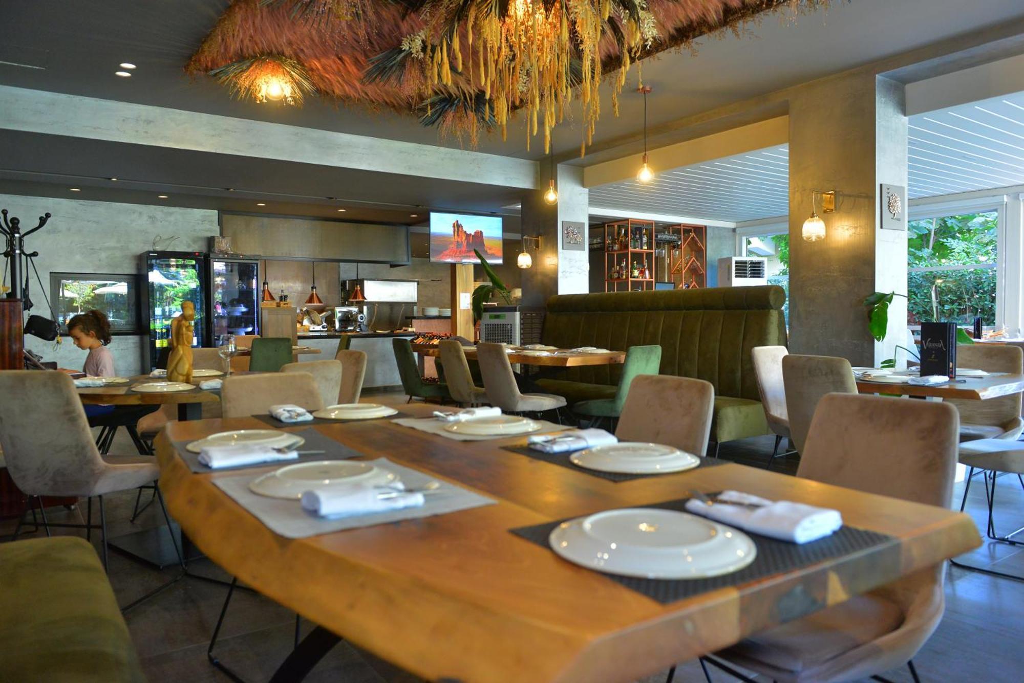 Sandy Beach Resort Golem  Esterno foto