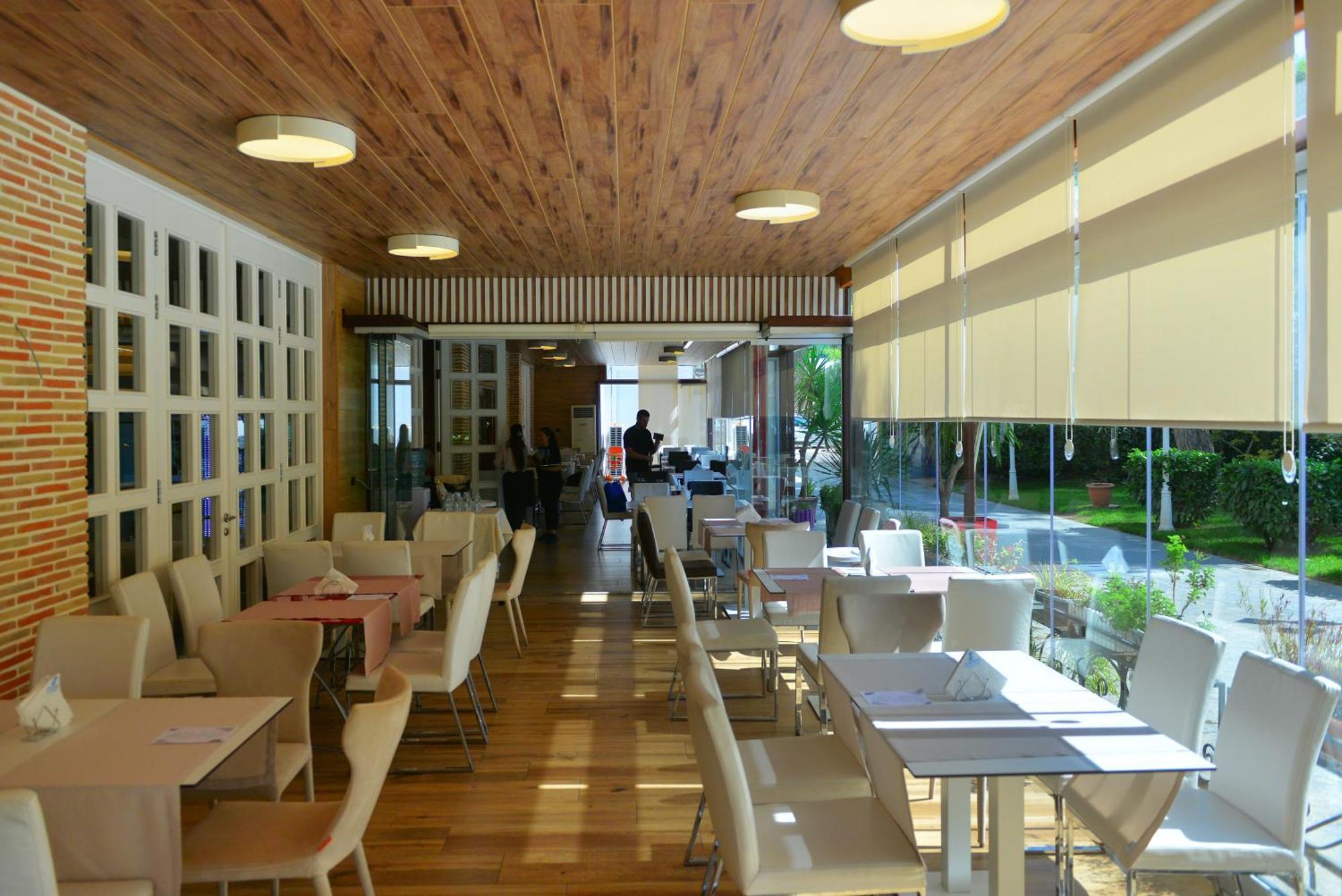 Sandy Beach Resort Golem  Esterno foto
